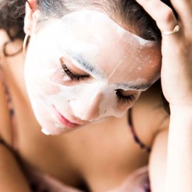 ORGAID Anti-Aging, Moisturizing ekologiska ansiktsmask innehåller en mängd aktiva örter som din hud vill dricka upp. Dessa antio